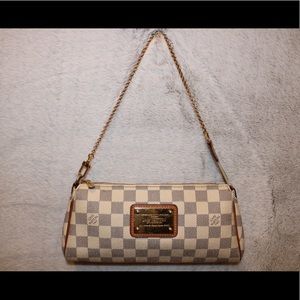 Louis Vuitton Eva Clutch. Eva Damier Azur